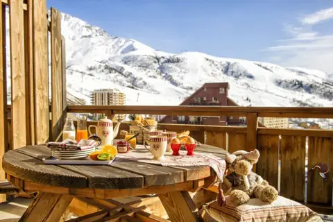 What Are THE Best Skiing Destinations in the World?