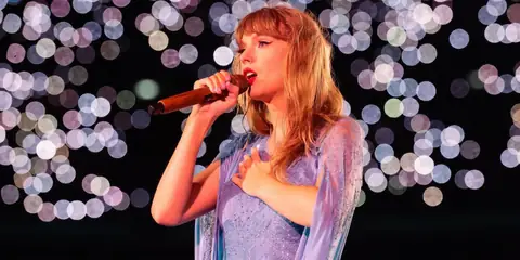 Taylor Swift Becomes Youngest Woman Inducted Into Songwriters Hall of Fame