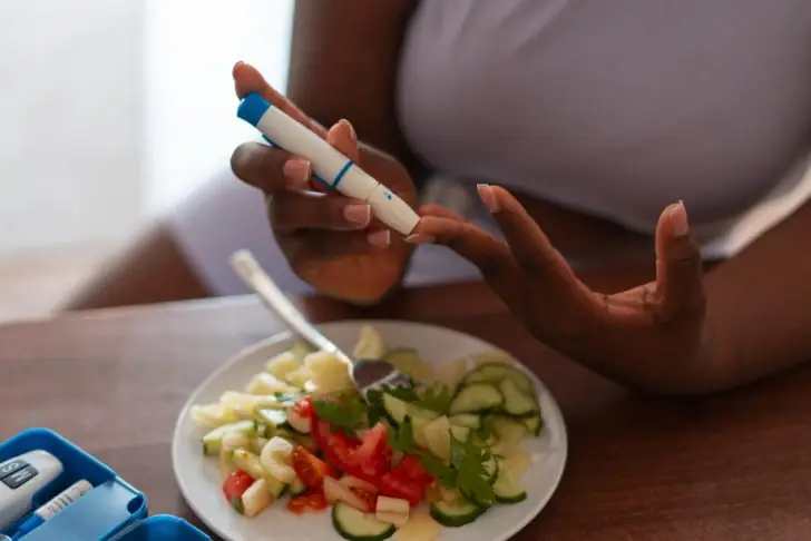 Is falling asleep after eating a sign of diabetes?